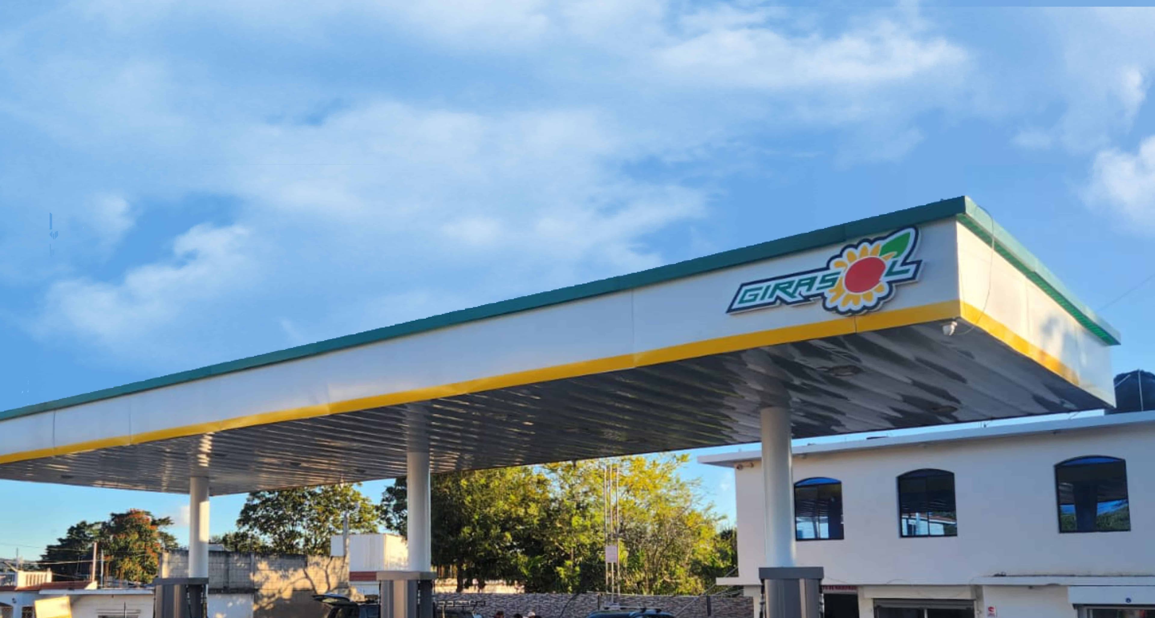 Gasolinera Girasol después de la remodelación de Avantgarde